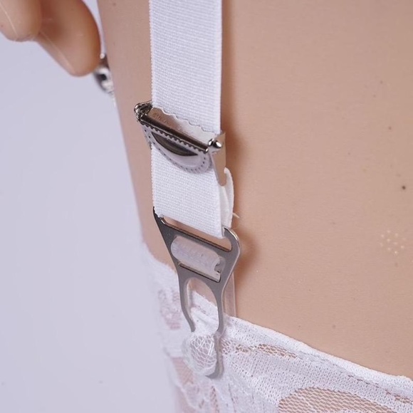 S/M RED Crotchless Girdle Pantie, Garter Belt Pantie Girdle 20" to 30" waist - Picture 6 of 8